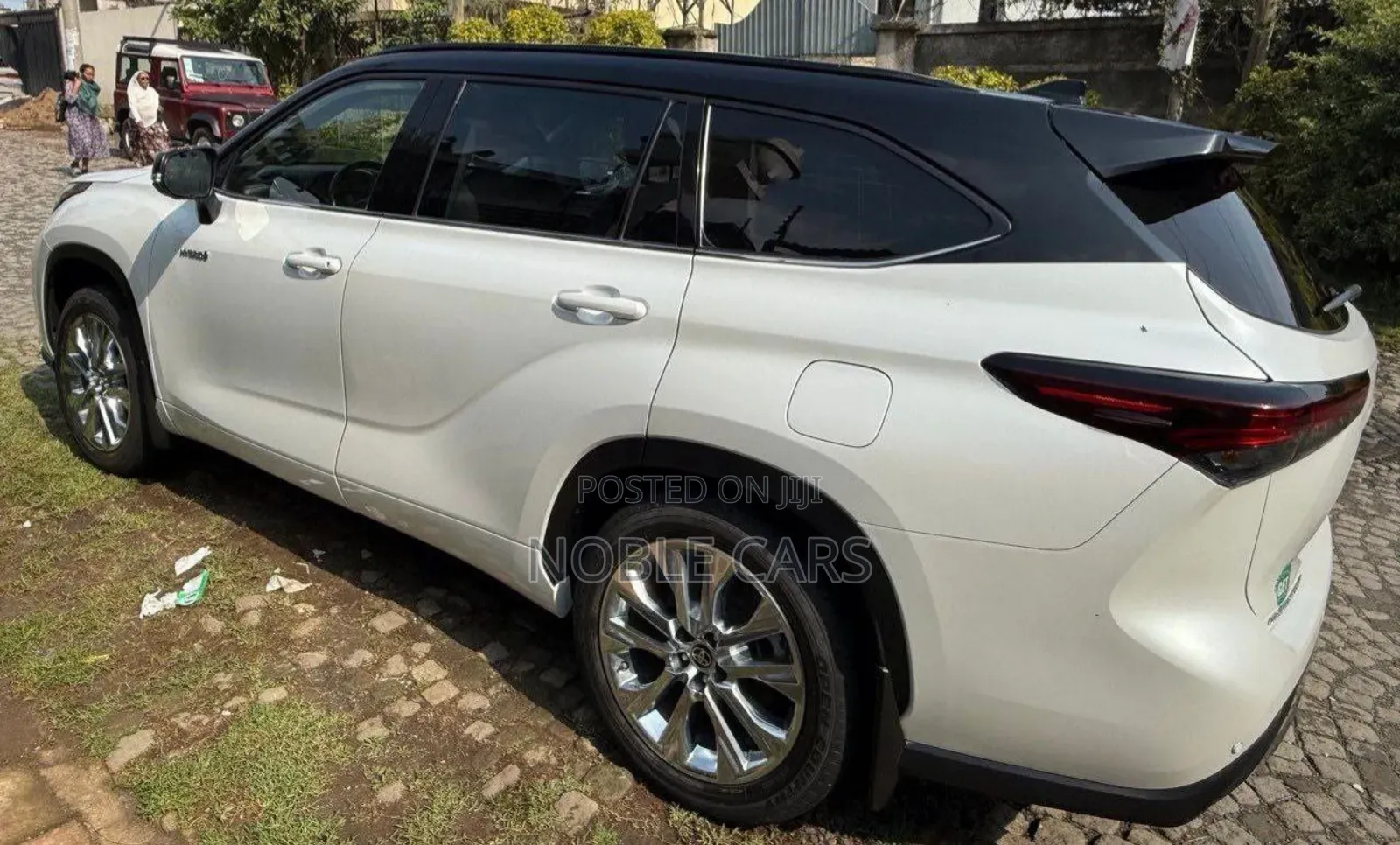 Toyota Highlander Hybrid 2023 Ivory
