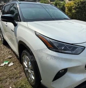 Toyota Highlander Hybrid 2023 Ivory