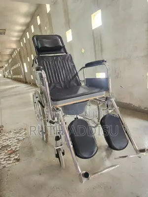 Photo - Sleeping Wheelchair膽汁commode Wheelchair肺炎wheelchair麴了wheelchair Used