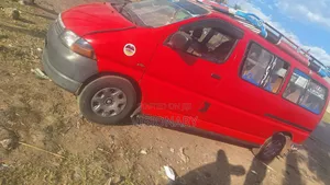 Toyota HiAce 2006 Red