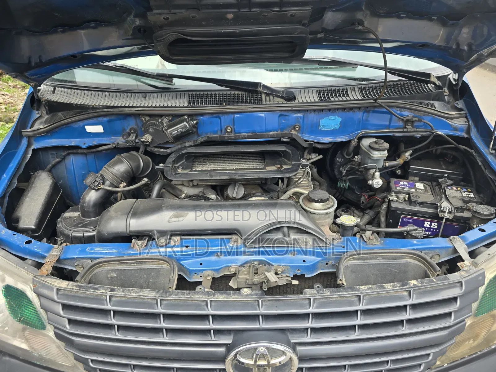 Toyota Grand HiAce 2009 Blue