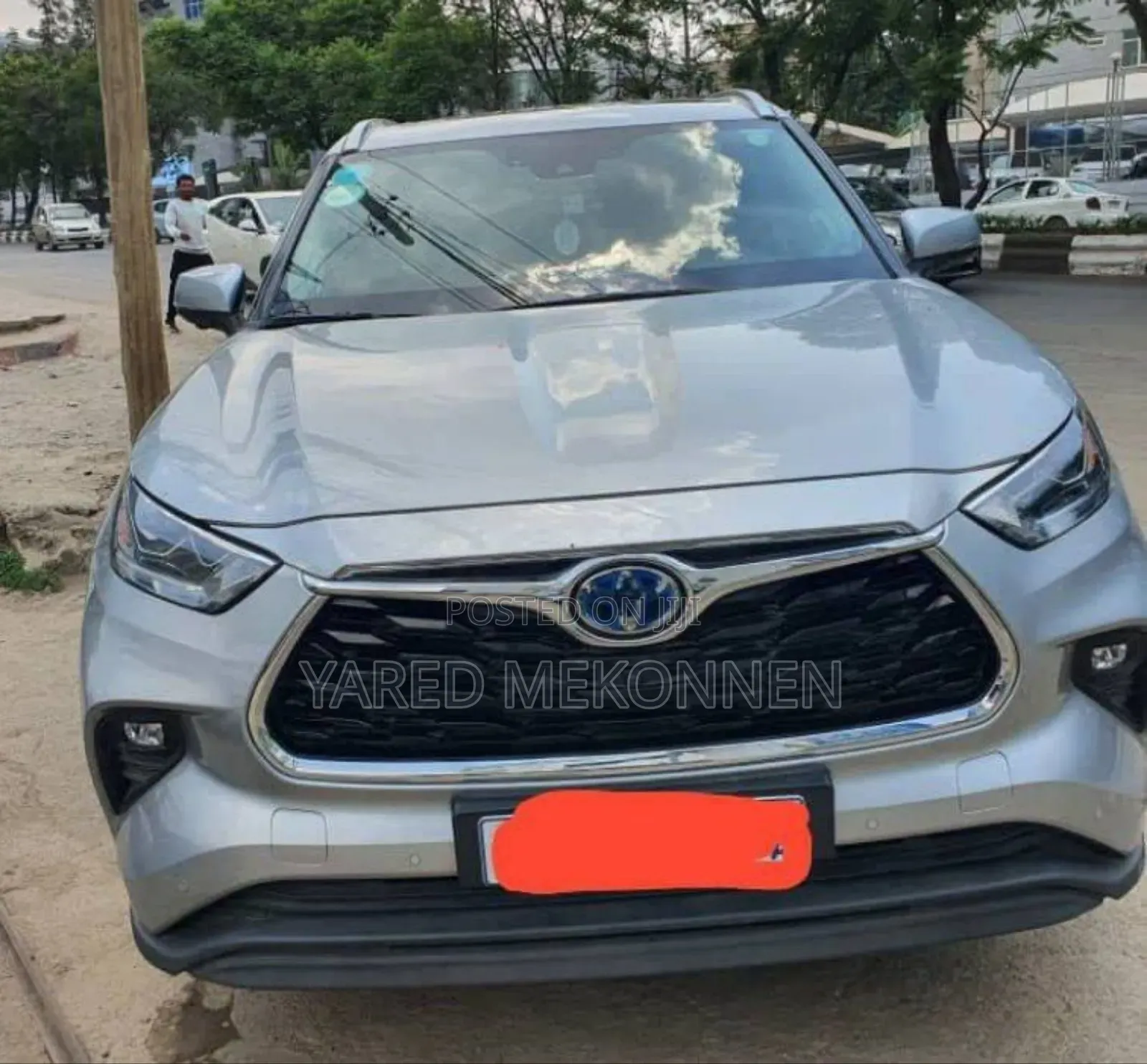 Toyota Highlander Hybrid 2023 Silver