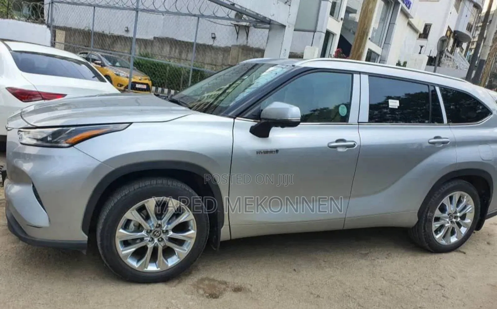 Toyota Highlander Hybrid 2023 Silver