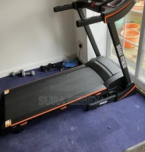 ያመጣነዉ ዘመናዊ የመሮጫ ማሽን Reebok Jet300 Ser የሚባል ድርጅት ያመረተዉ