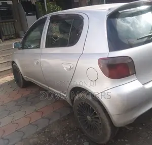 Toyota Vitz 1.0 FWD 3dr 2001 Silver