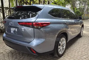 New Toyota Highlander 2024 Gray