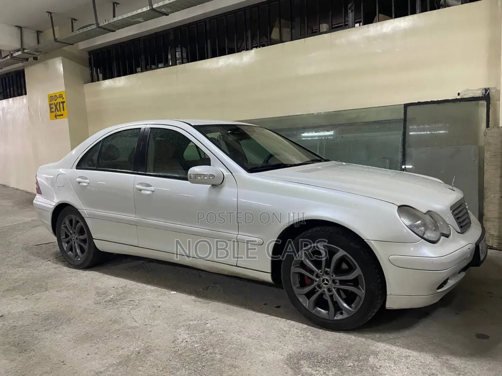 Mercedes-Benz C180 2004 Ivory