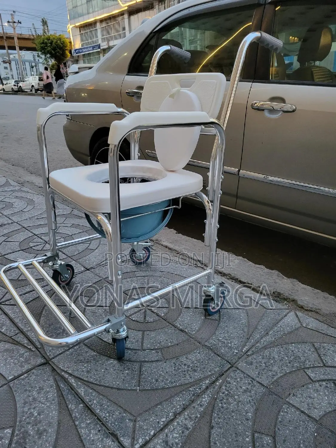 Commode//Bedside Toilet and Toilet Chair懿暱pu Cushion:Waterproof Soft