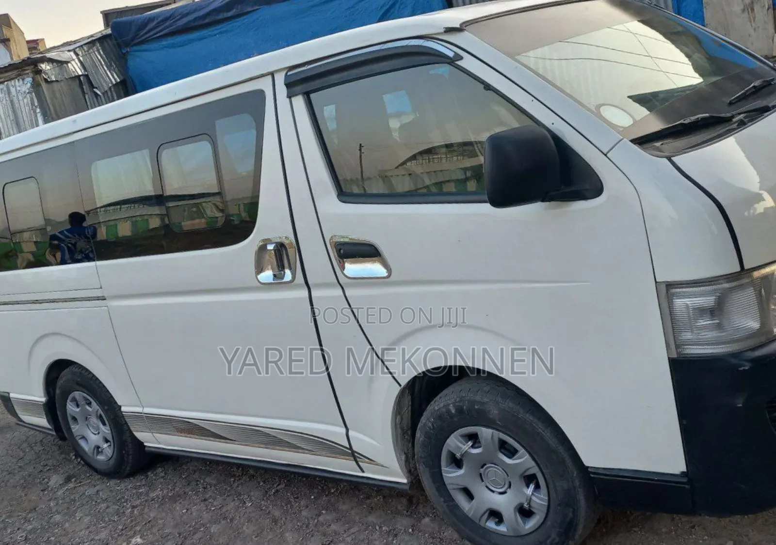 Toyota HiAce 2010 White