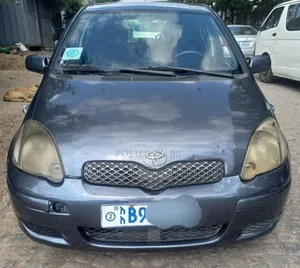 Photo - Toyota Vitz 2005 Gray