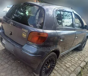 Toyota Vitz 2005 Gray