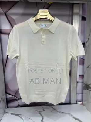 ኮሌታ ክር ቲሸርቶች 