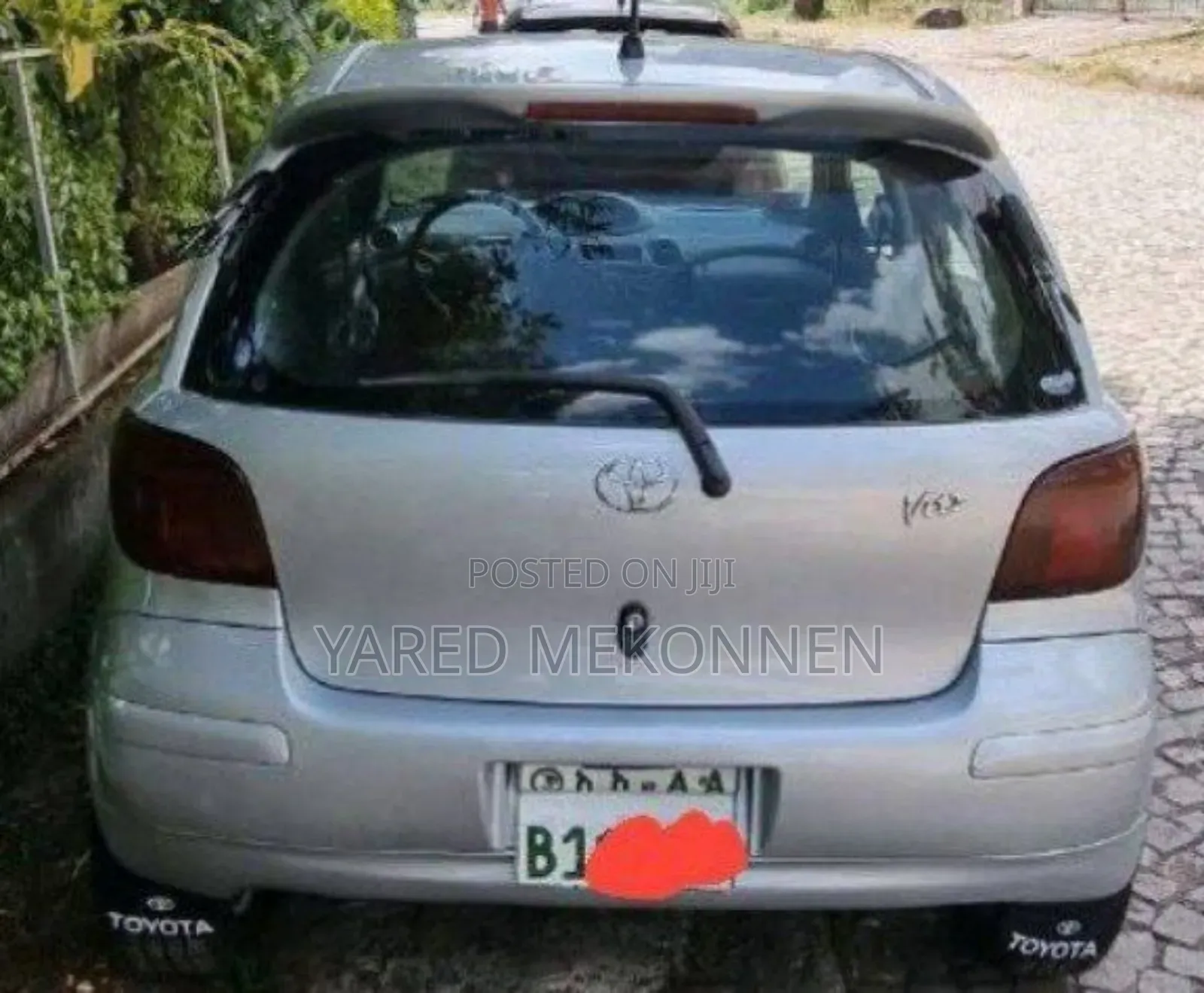 Toyota Vitz 2004 Silver