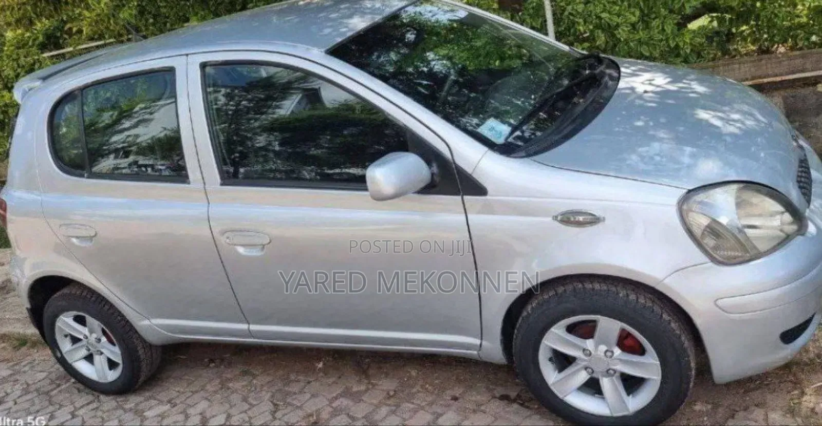 Toyota Vitz 2004 Silver