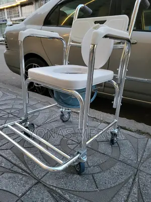 Photo - Toilet Chair痺臟with Safety Brakes: Toilet Chair鰱∝Urinal Chair Elderly