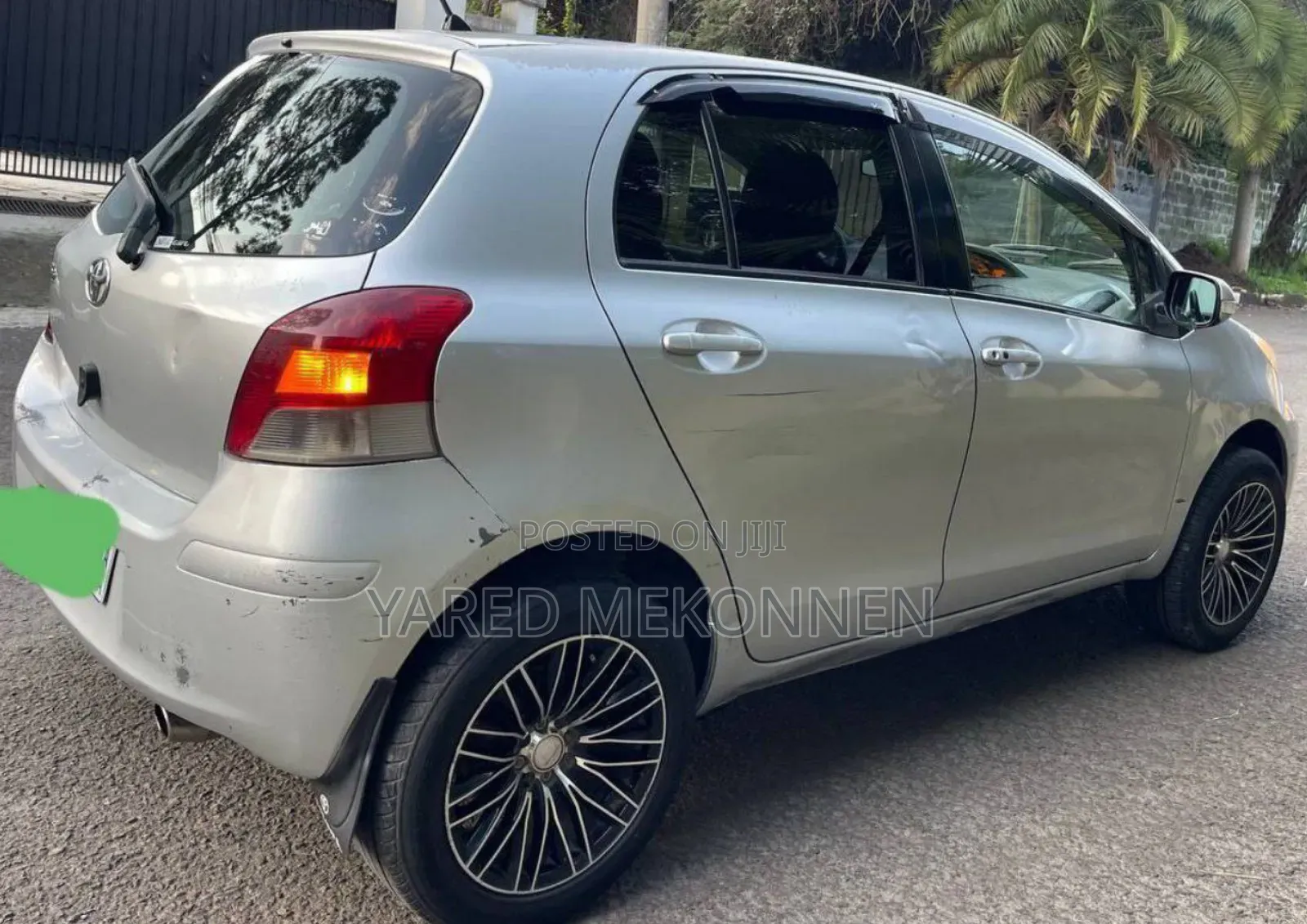 Toyota Yaris 2010 Silver