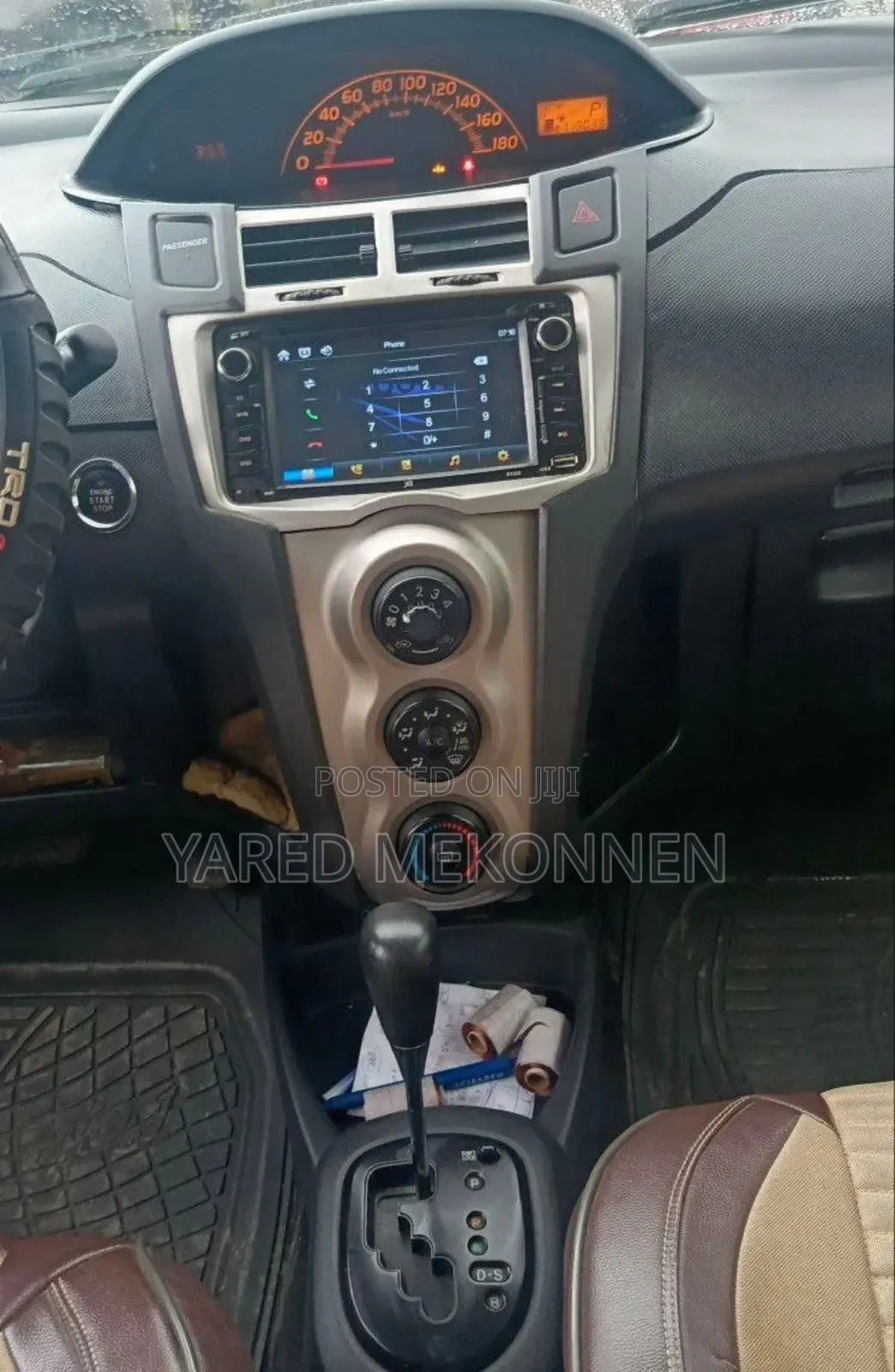 Toyota Yaris 2010 Silver