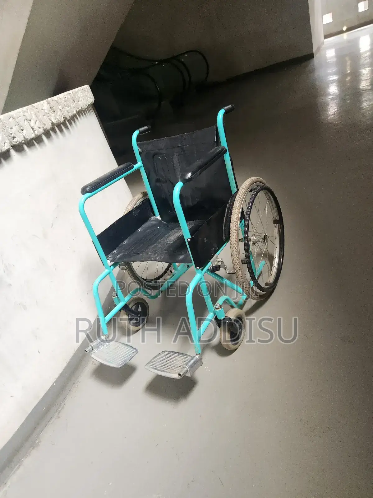 Foldable Black Used Wheelchair笧你wheelchair奢侈wheelchair協調wheelchair