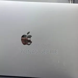 Photo - New Laptop Apple MacBook Pro 2017 8GB Intel Core i5 SSD 128GB