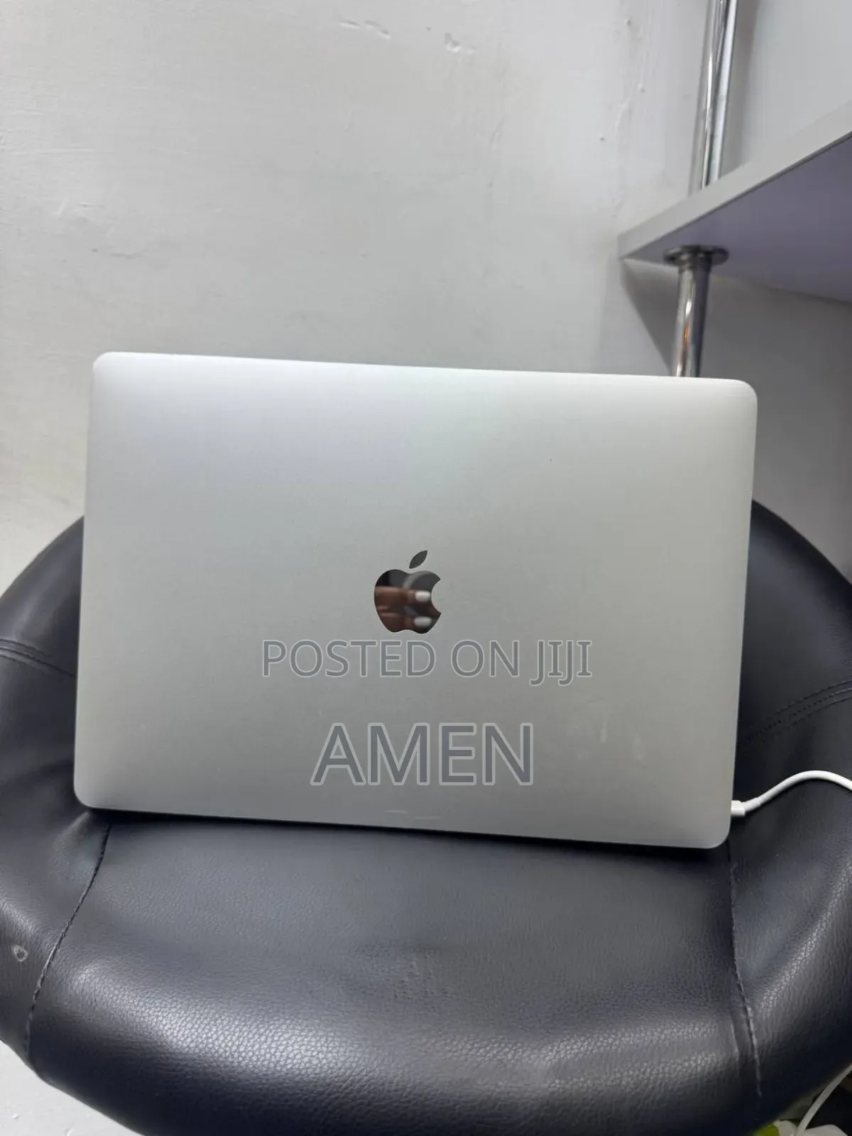 New Laptop Apple MacBook Pro 2017 8GB Intel Core i5 SSD 128GB