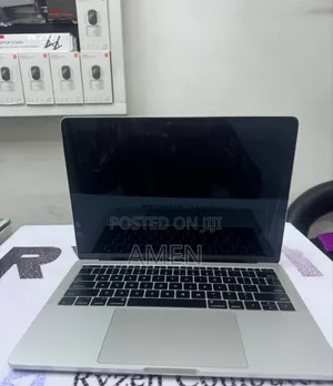 New Laptop Apple MacBook Pro 2017 8GB Intel Core i5 SSD 128GB