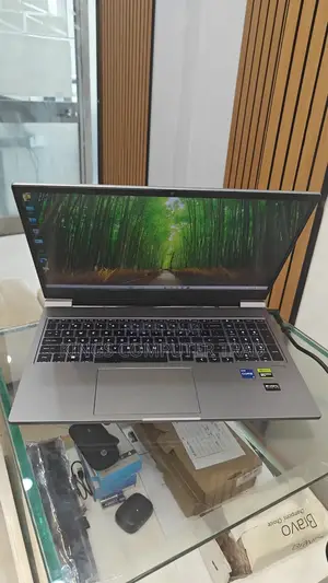 New Laptop HP Omen 16 16GB Intel Core I7 SSD 1T