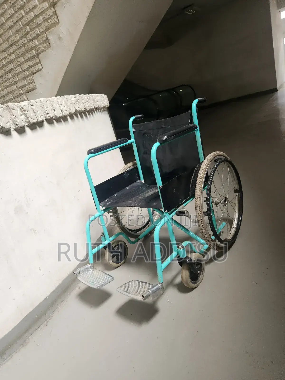 Foldable Heavy Duty Used Rental Wheelchair痲我wheelchair做好wheelchair Top