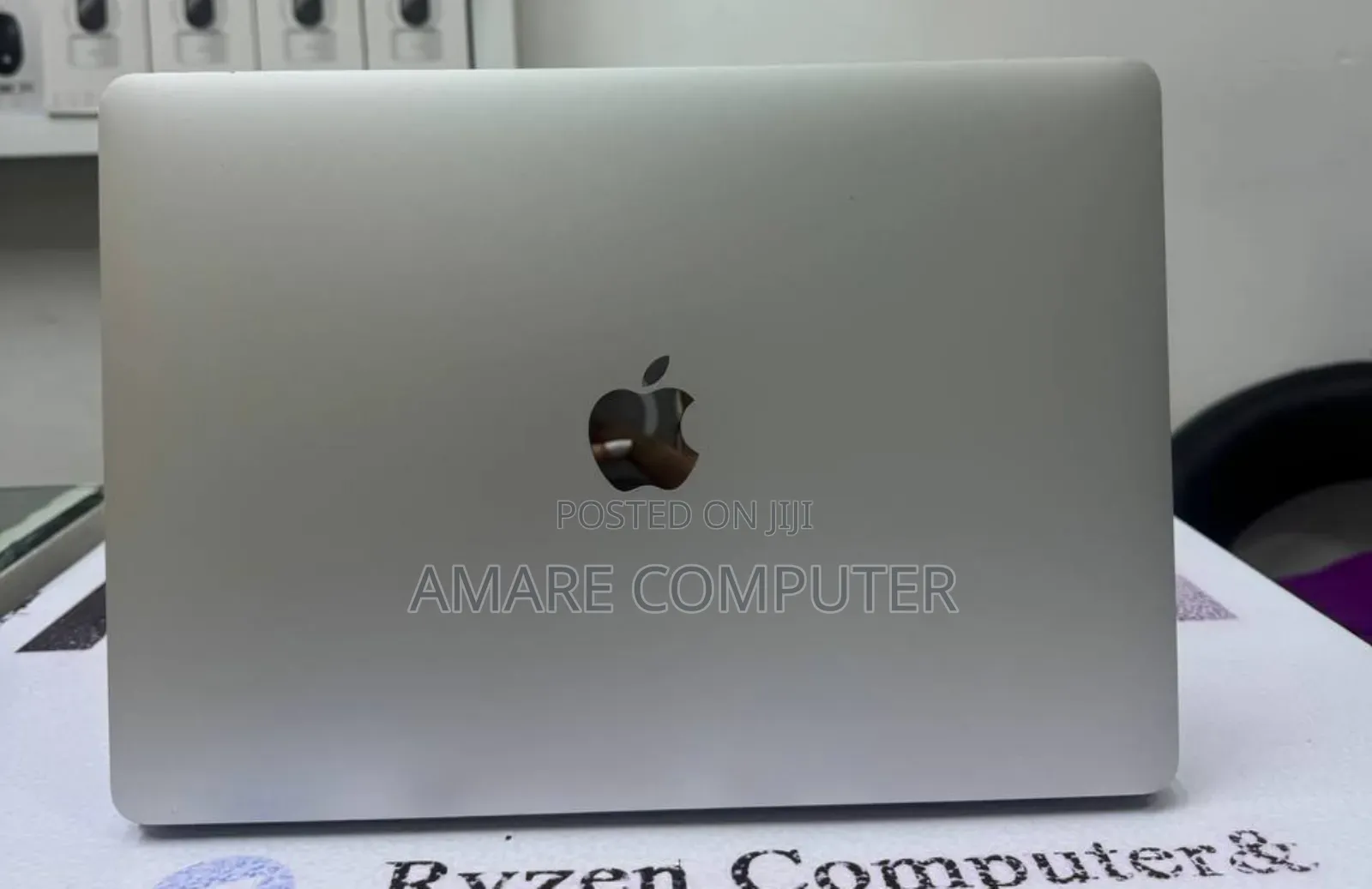 New Laptop Apple MacBook Pro 2017 8GB Intel Core I5 SSD 128GB