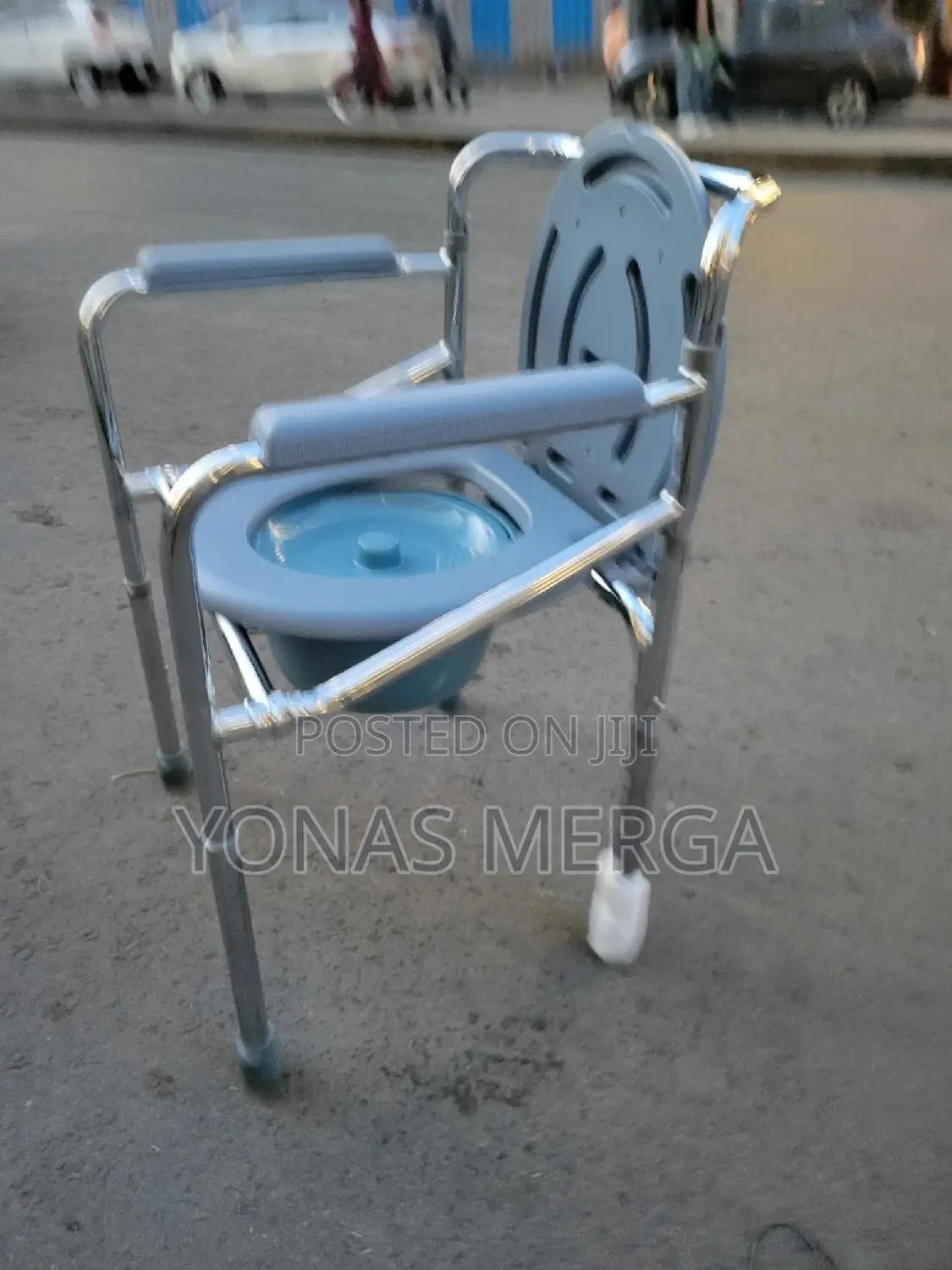 Lightweight Portable Toilet Chair脊質commode瞄密easy Cleaning Maintenance