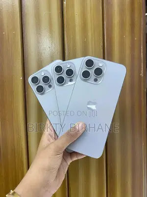 Photo - New Apple iPhone 15 Pro Max 256 GB Silver