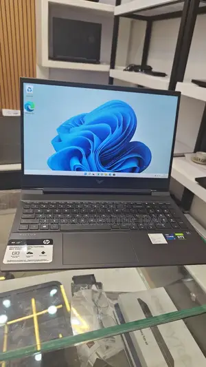 New Laptop HP Victus 16 16GB Intel Core I7 SSD 512GB
