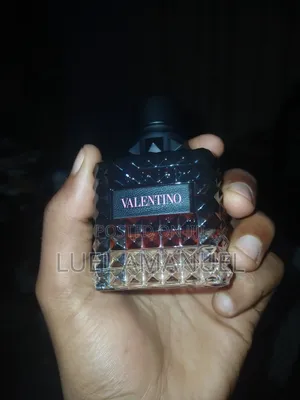 Photo - Valentino Donna Born in Roma Intense