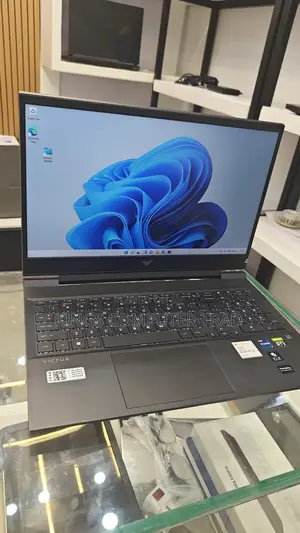 New Laptop HP Victus 16 16GB Intel Core I7 SSD 512GB