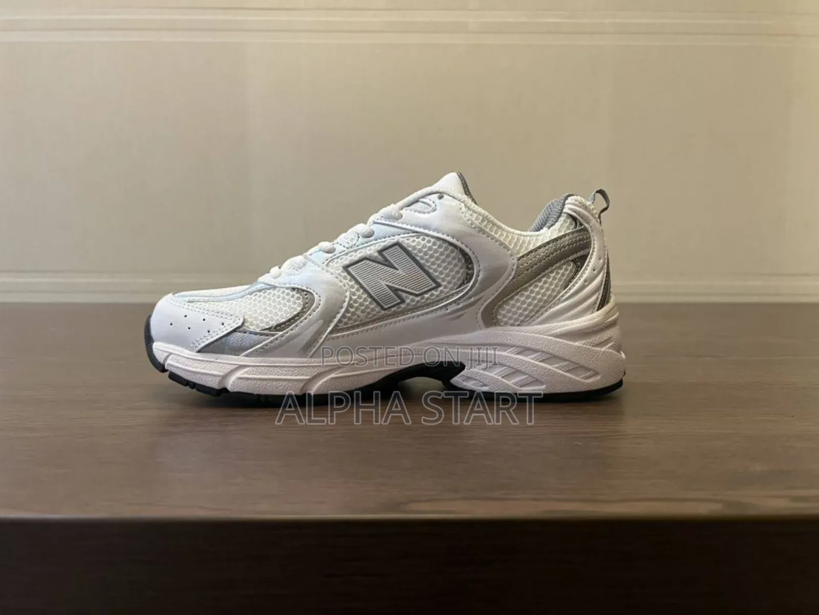 New Balance 530 Colgray
Made in Vietnamese