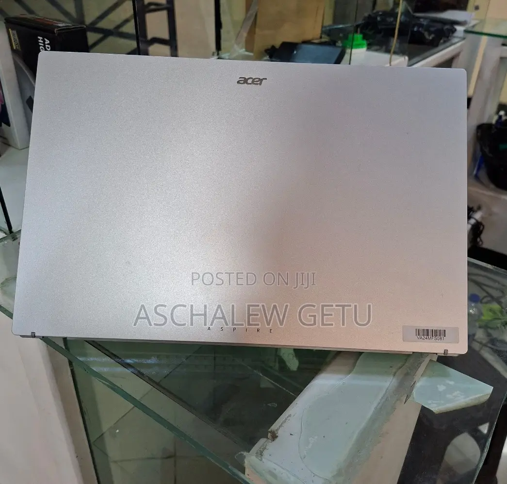 New Laptop Acer Aspire 5 8GB Intel Core I3 SSD 256GB