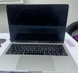 Photo - New Laptop Apple MacBook Pro 2017 8GB Intel Core I5 SSD 128GB