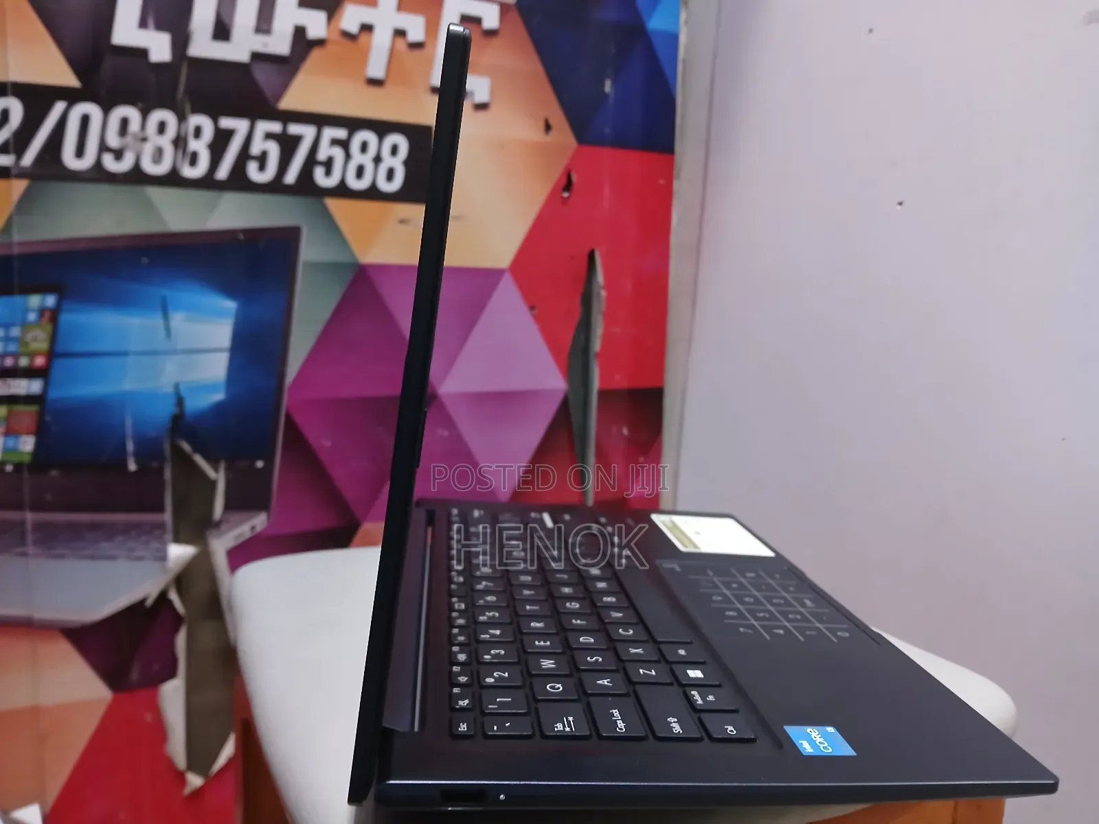 New Laptop Asus VivoBook 15 X505BA 8GB Intel Core I3 SSD 256GB