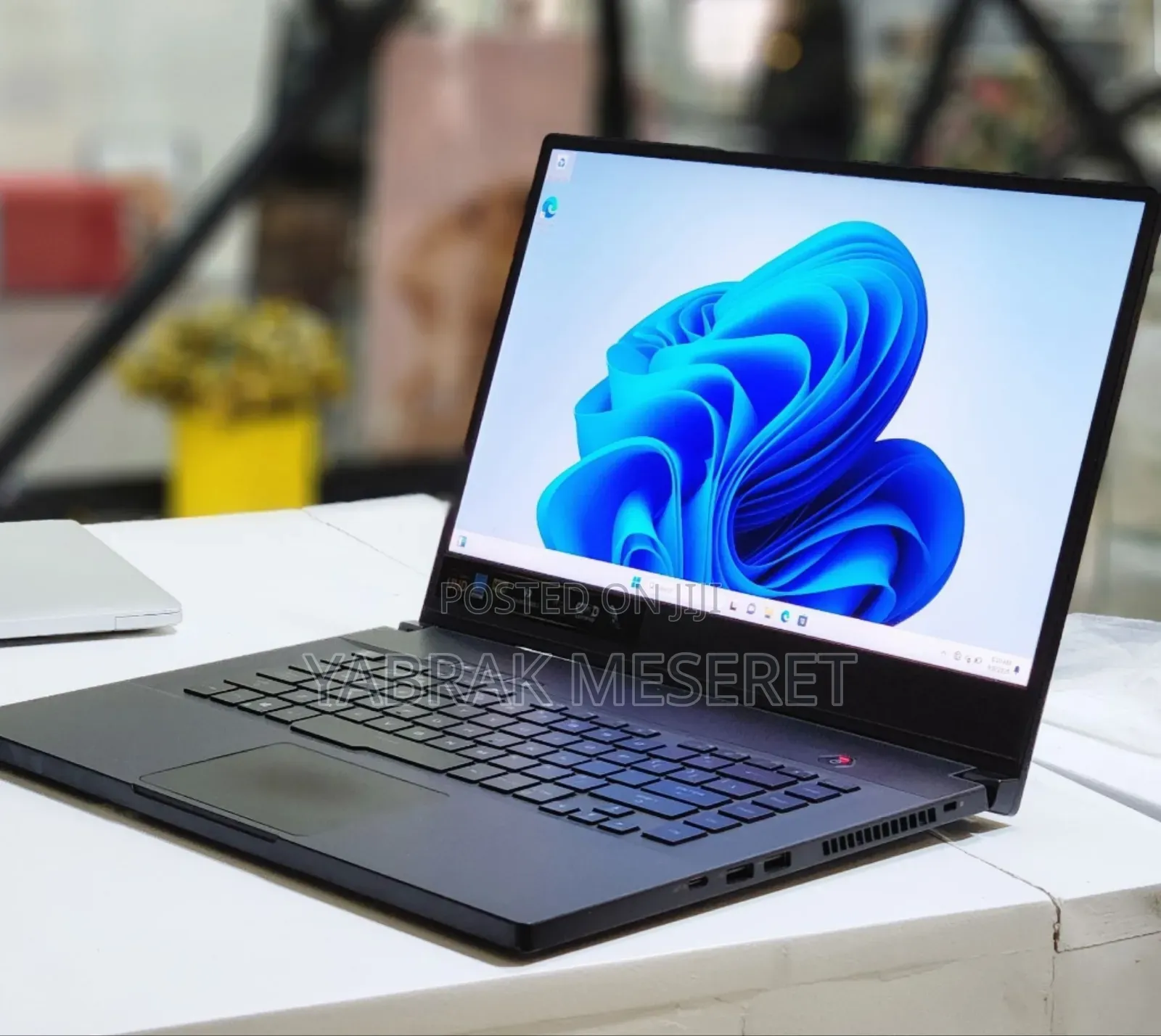 New Laptop Asus VivoBook 15 X505BA 16GB Intel Core i7 SSD 512GB