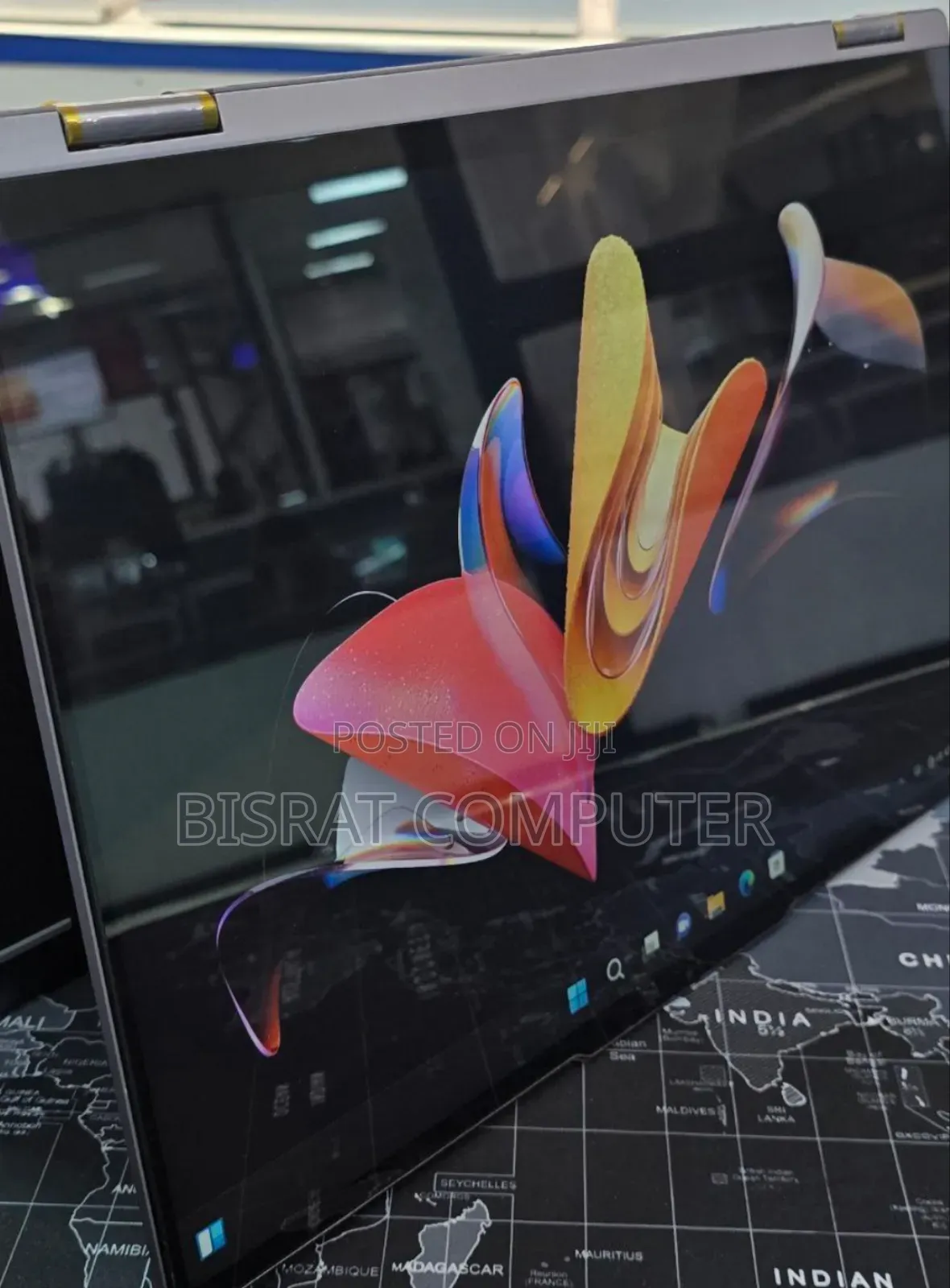 New Laptop Lenovo Yoga 700 16GB Intel Core I7 SSD 512GB