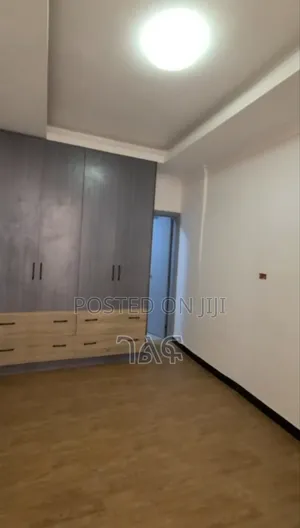 2bdrm Apartment in በጣም አስቼኳይ ሽያጭ ከታዋቂ, Bole for sale