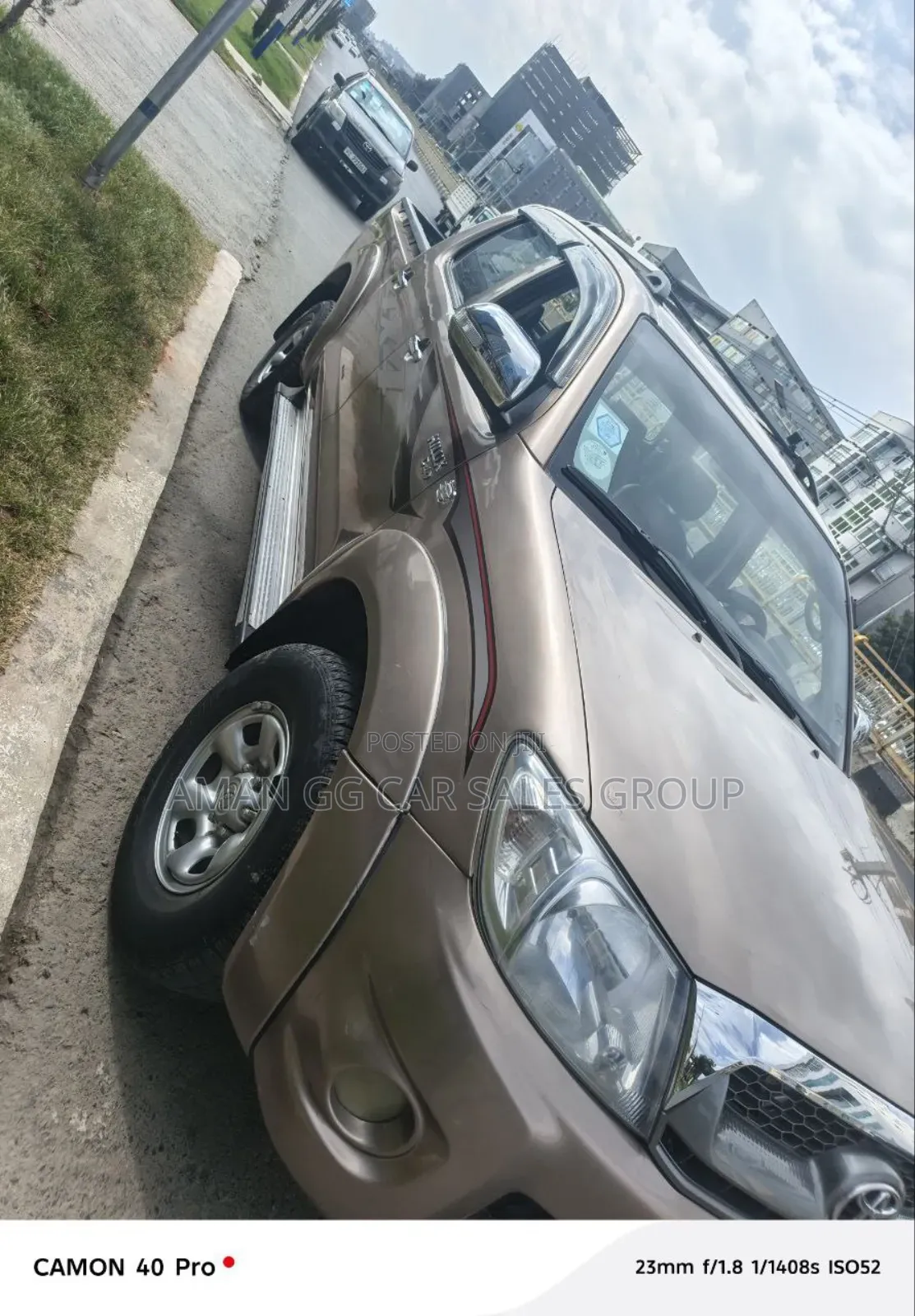 Toyota Hilux 2011 Gray