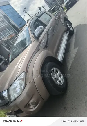Toyota Hilux 2011 Gray