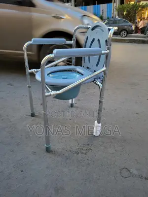 Photo - Toilet Chair耳昀commode Chair\Disability to Help Them Toilet Activities