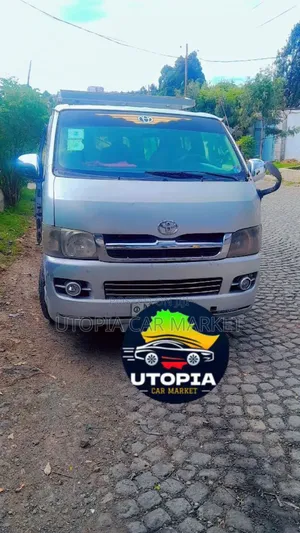 Photo - Toyota HiAce 2008 Silver