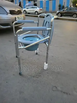 Photo - Toilet Chair殖節commode Chair Supplier Addis Ababa憙烤weight Up to 100kg.