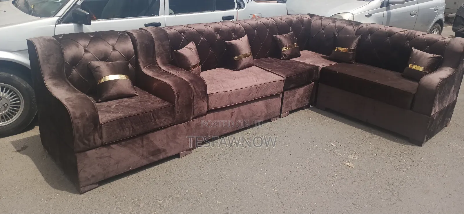 Lሼፕ የሆኑ ሶፋዎችን በተለየዩ ከለር አቅርበናል