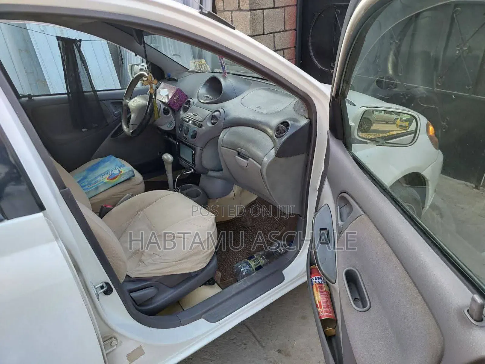 Toyota Platz 2003 White