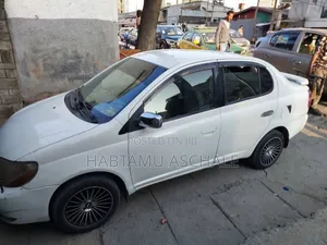 Toyota Platz 2003 White