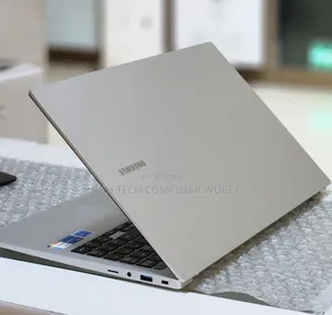 New Laptop Samsung 16GB Intel Core I5 SSD 512GB