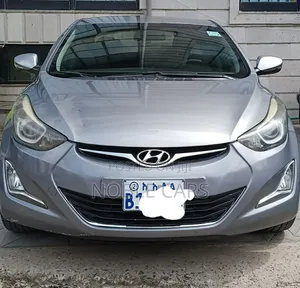 Photo - Hyundai Avante 2015 Silver